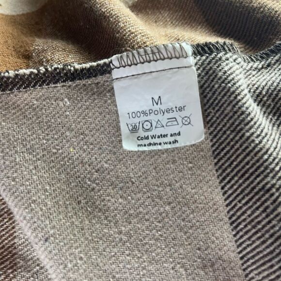 Women’s Plaid Button Down Top - Picture 5 of 6